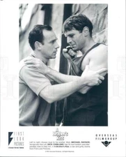 1997 Press Photo Actors Michael Raynor, Nick Chinlund in A Brothers Kiss