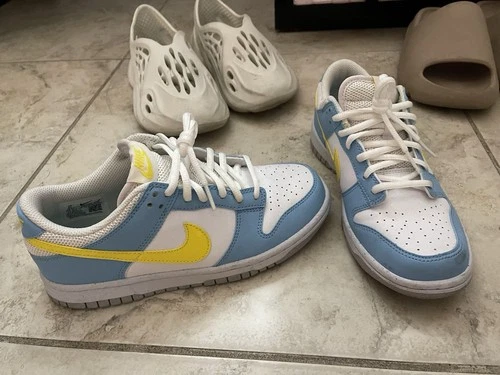 NIKE DUNKS LOW BLUE & YELLOW. Size 6 WOMENS