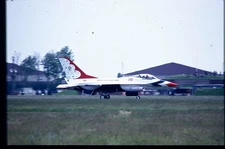 S002 ORIGINAL AIRCRAFT SLIDE: USAF GD F-16A Falcon Thunderbirds #2