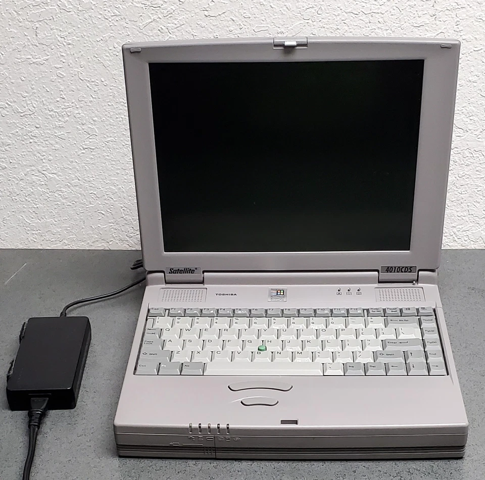 Vintage Toshiba Satellite 4010CDS / 4.0 Laptop w/ Charger, Bag & Accessories - Image 3 of 4
