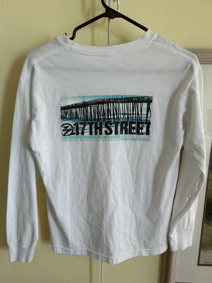 Camisa 17TH STREET Surf Shop Virginia Beach Outer Banks Juvenil Mediana Niños PLAYA Foto 3 de 4
