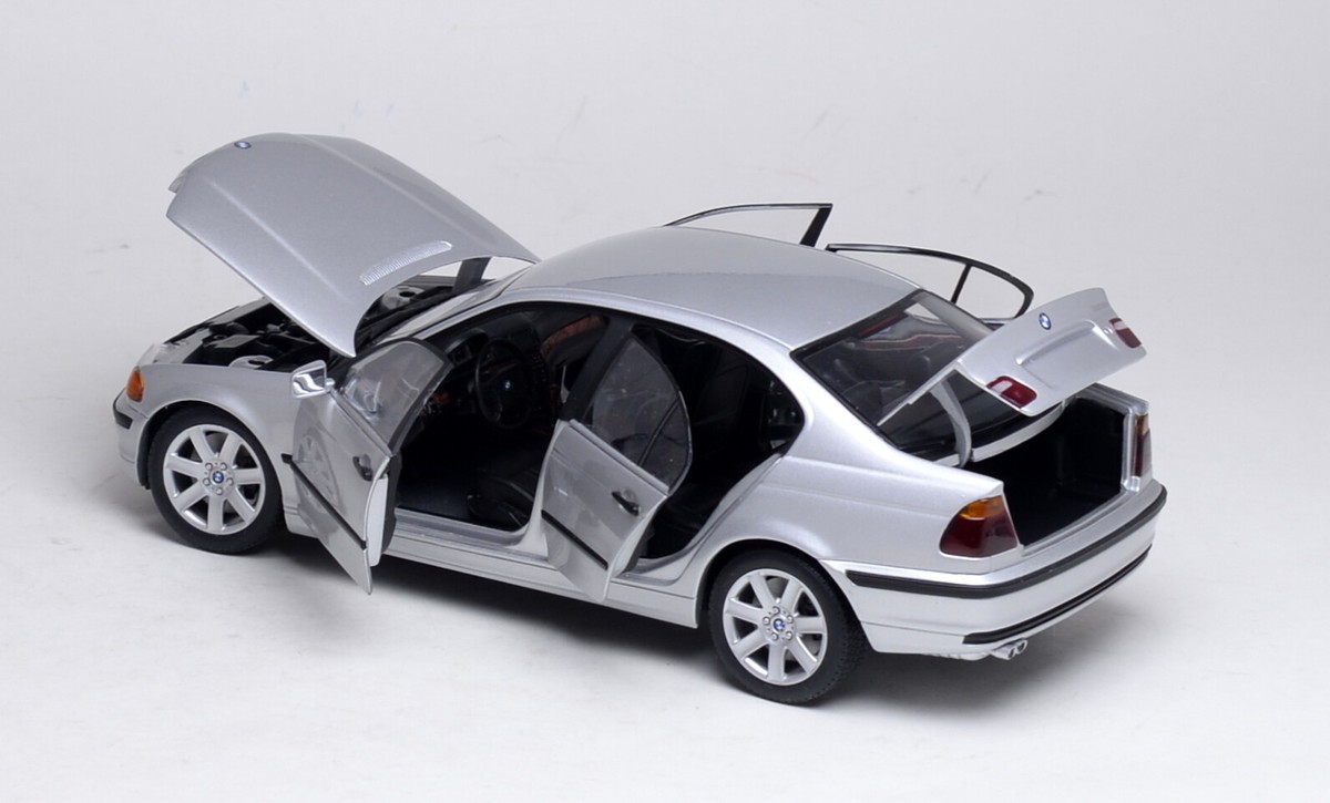 BMW特注 UT models 1/18 BMW 3シリーズ 318i E46 BMW特注 UT 1/18 BMW 3シリーズ 318i E46 BMW Custom UT models 1/18