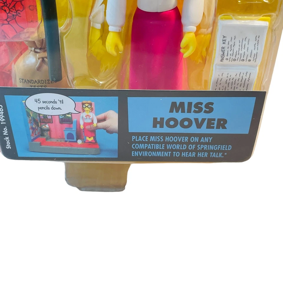 Boneco de ação Playmates Toys The Simpsons Miss Hoover World of Springfield - Imagem 4 de 4