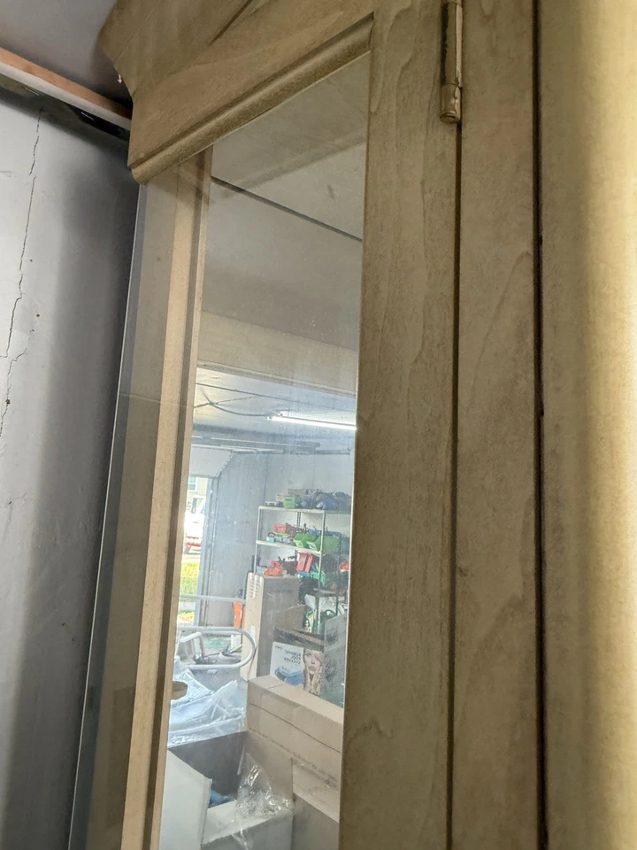 Antiguo armario de cristal Foto 4 de 4