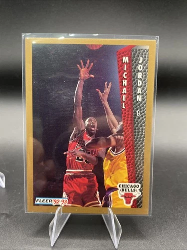 Fleer 1992-93 Michael Jordan #32 Chicago Bulls Basketball Card