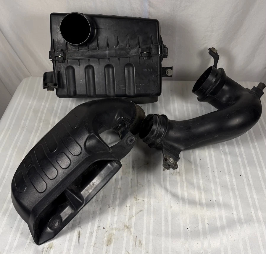 06-08 Honda Ridgeline completo OEM admisión de aire, tubo de admisión de aire y caja de filtro Foto 3 de 4