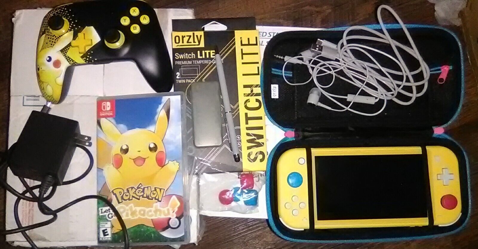 Nintendo Switch Lite~Yellow~Pokemon Pikachu Game~Orzly  Lot~Controller~Tested ✅