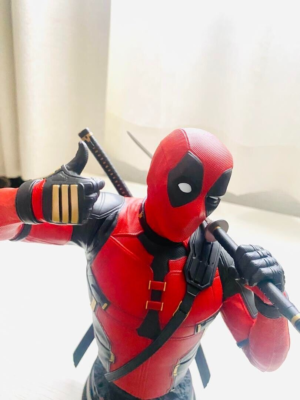 DEADPOOL WOLVERINE Happy kuji Prize A DEADPOOL Bust-up