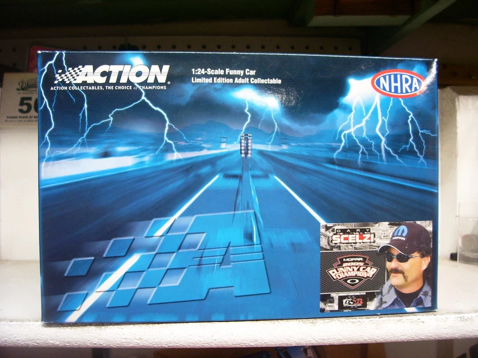 2006 1/24 GARY SCELZI OAKLEY PEARL BLACK ACTION NHRA CARRO ENGRAÇADO 2005 NHRA CAMPEÃO - Imagem 2 de 4