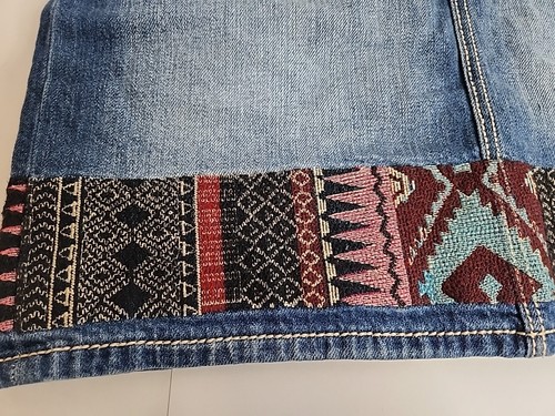 Miss Me High Rise Hippie Aztec Boho Embroidered Denim Skirt Size 31 EUC - Picture 8 of 12