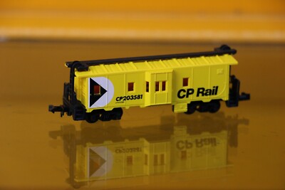 Model Power 3128  Bay Window Caboose CP Rail
