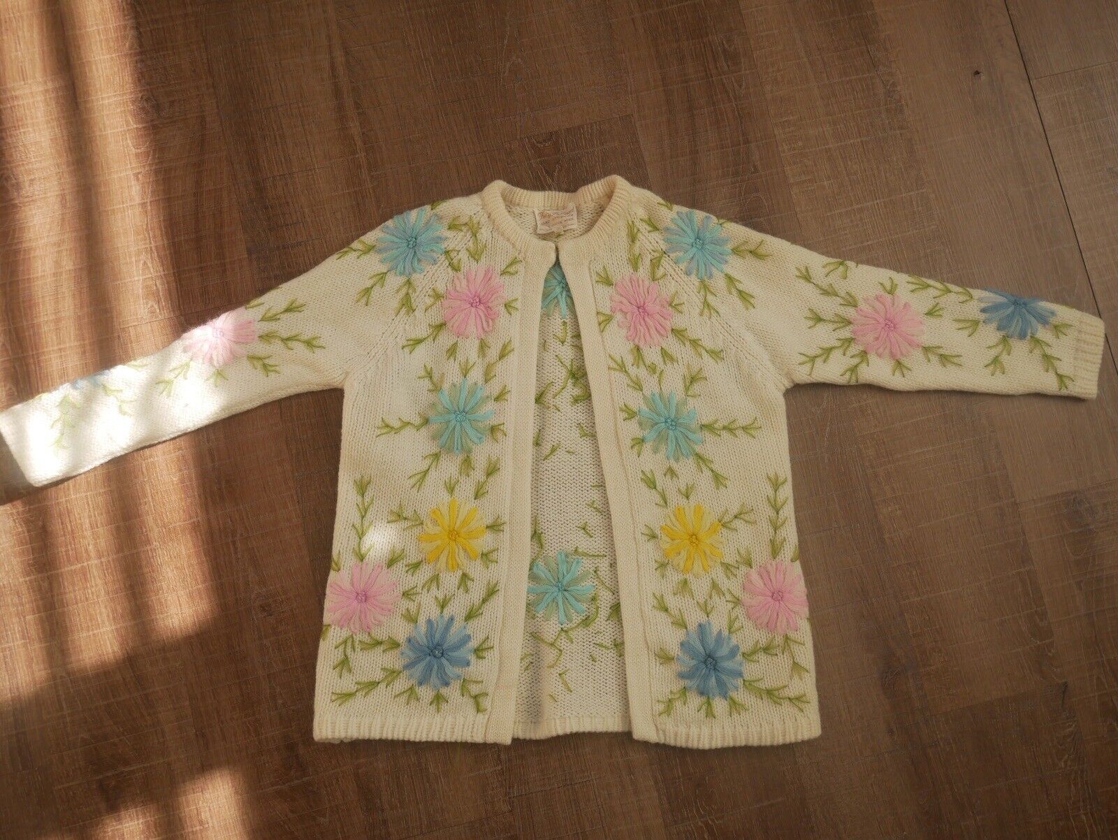 Vintage"Fully Fashioned" -Virgin Wool Embroidered… - image 1