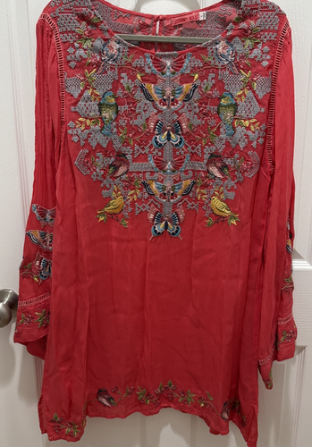 Johnny Was Size Large Coral Pink Red Tunic Top Rayon with Birds and Butterflies