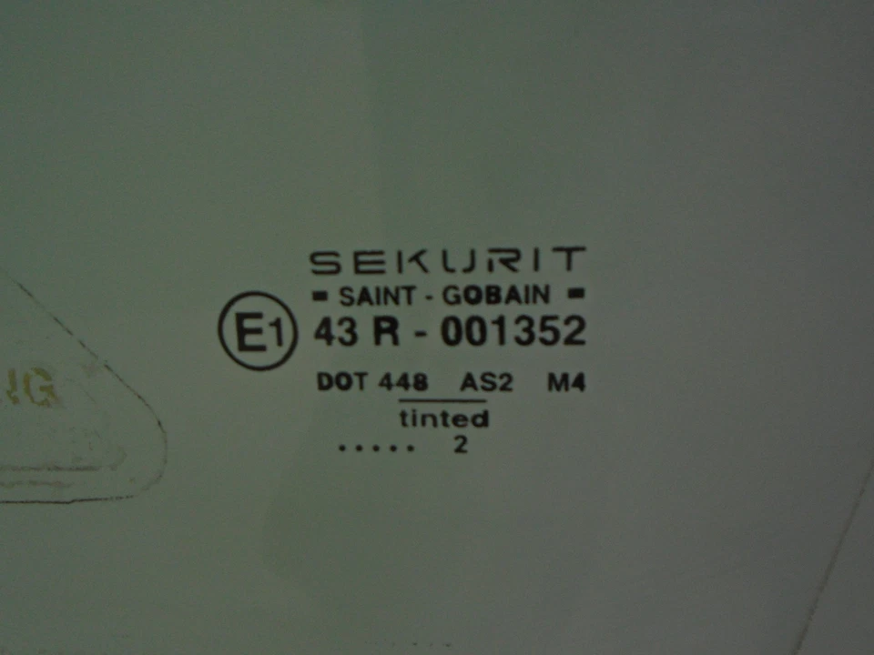 2002-2008 Jaguar X-Type Vidrio de puerta del conductor delantero izquierdo Ventana de auto OEM DK804390 Foto 2 de 4