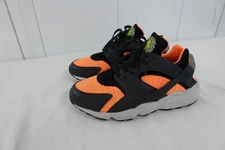 $140 M's Nike Huarache Athletic Running Shoes Sz 10.5 (runs small)