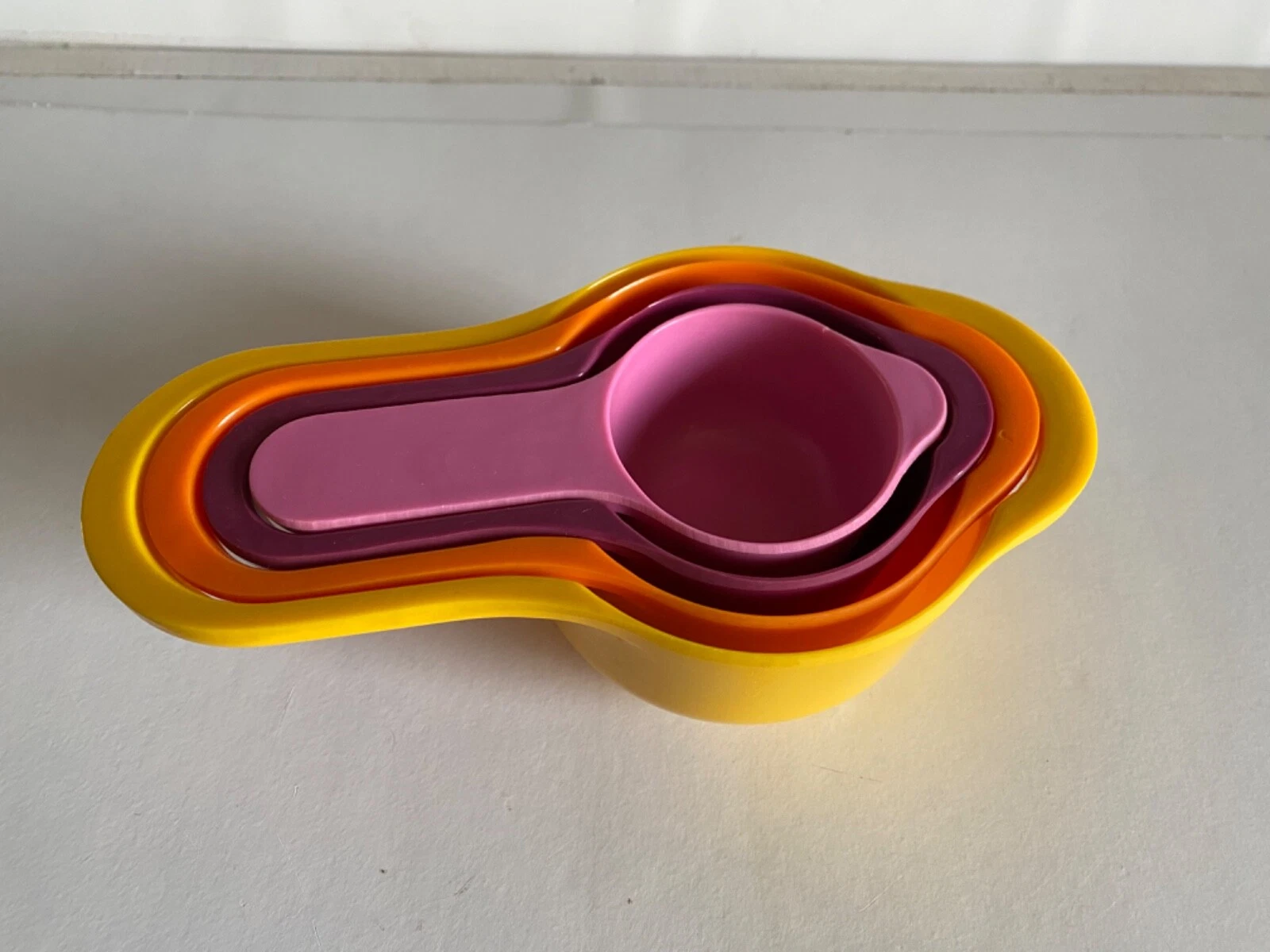 Vintage Measuring Cups Nesting PLastic Multicolor Set of 4 Original