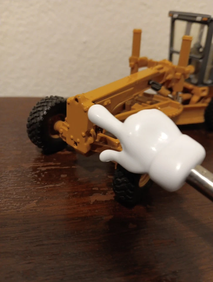 Ertl 1/50 Scale 14409 - Case Construction 885 Grader - Dk. Orange No headlights - Image 2 of 4