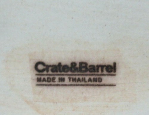 Rare NEW Leaf Shape Ceramic Dish by CRATE & BARREL - 8 1/2" L, 4 1/2" W . - Picture 5 of 6