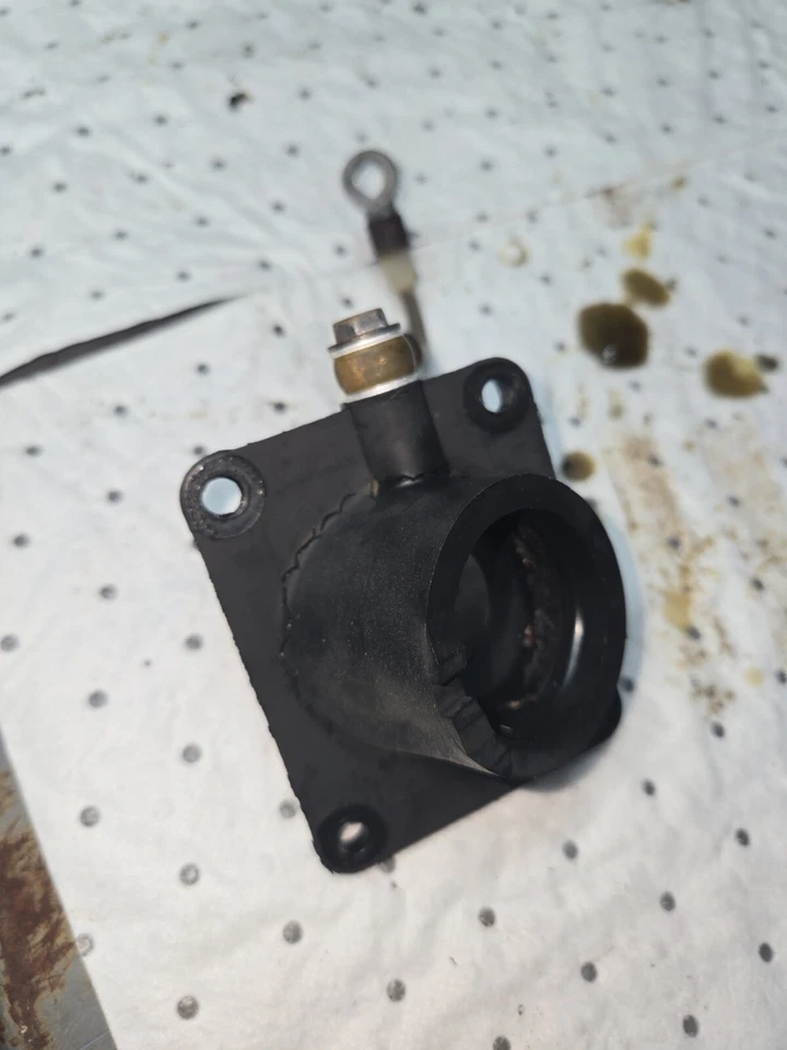 Colector de admisión Kawasaki 1980 ke175 usado Foto 3 de 3