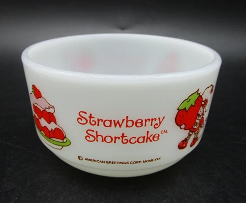 Vintage STRAWBERRY SHORTCAKE Anchor Hocking Fire King Bowl Milk Glass Bowl 1980