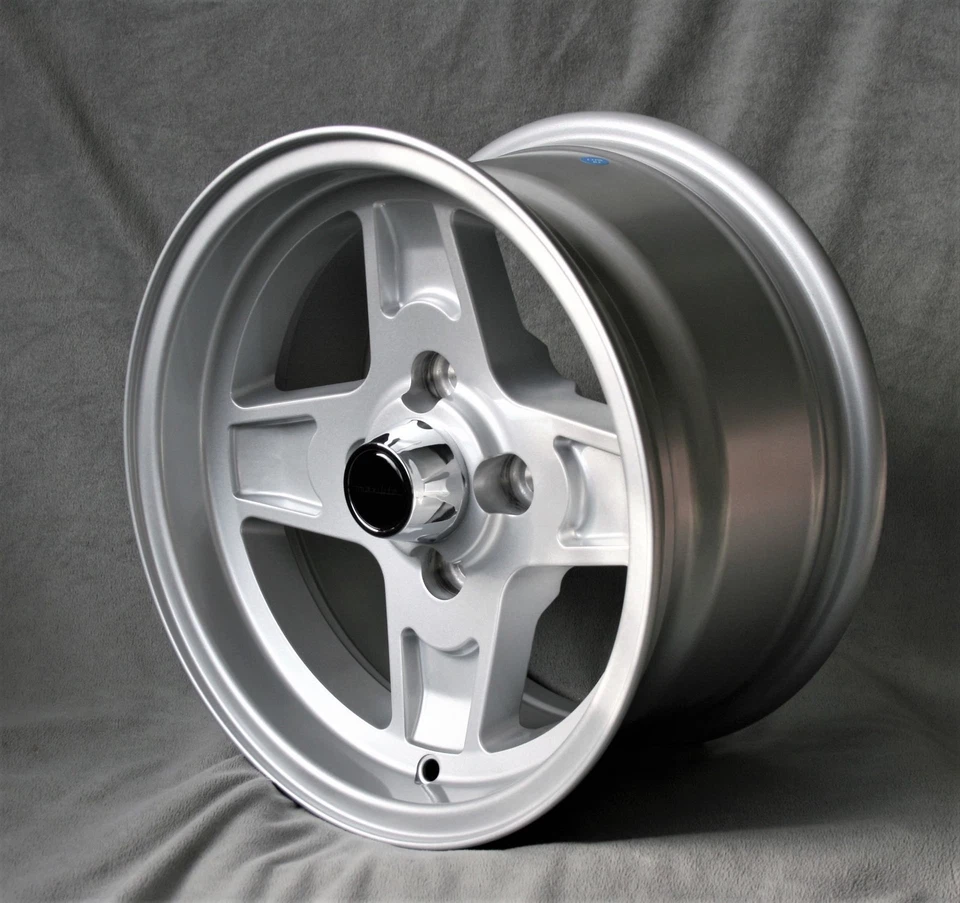 CLASSIC WHEELS CAMPA 8X13" 4X98 ET-6 58.6 SILBER - Bild 1 von 1