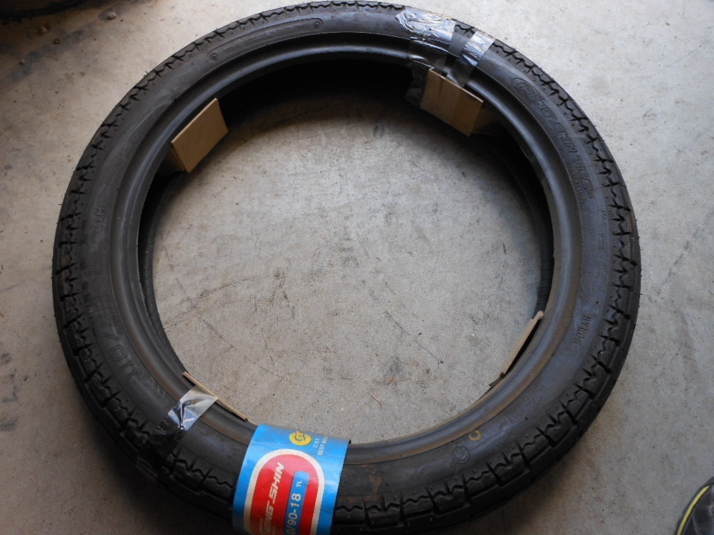 NOS New Motorcycle Tire Cheng Shin Marquis C-833 3.75/4.00 18 110 90 18