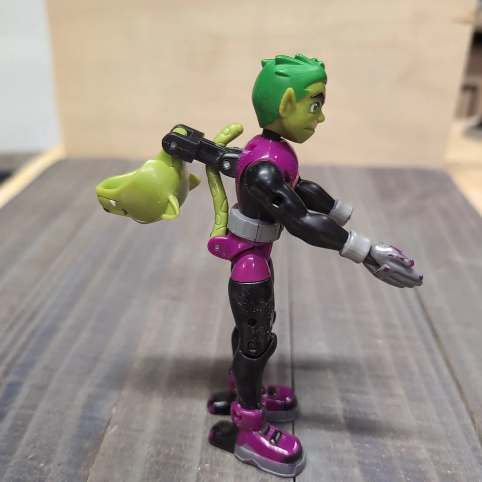 Boneco de ação Beast Boy DC Teen Titans "CHEETAH" - Imagem 2 de 4