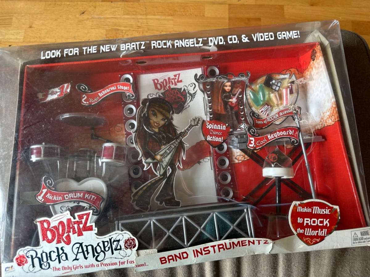 BRATZ Dolls, “Rock Angelz” Collection Playset Band Instruments