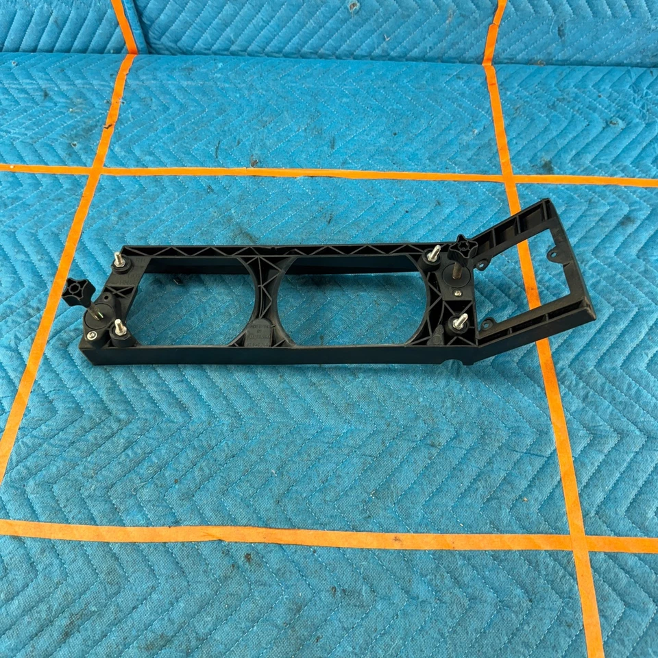 1989-1991 CHRYSLER TC MASERATI BRACKET FRAME FRONT RIGHT HEAD LIGHT OEM - Image 4 of 4