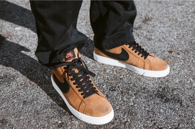 Nike SB Men's Blazer Mid Sneaker Light Tan/Black Size 9