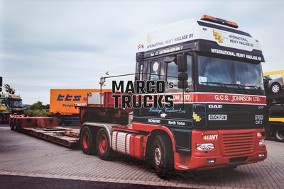LKW Foto DAF XF Schwerlasttransporter UK rot G.C.S. JOHNSON LTD. Haulage #e1vi