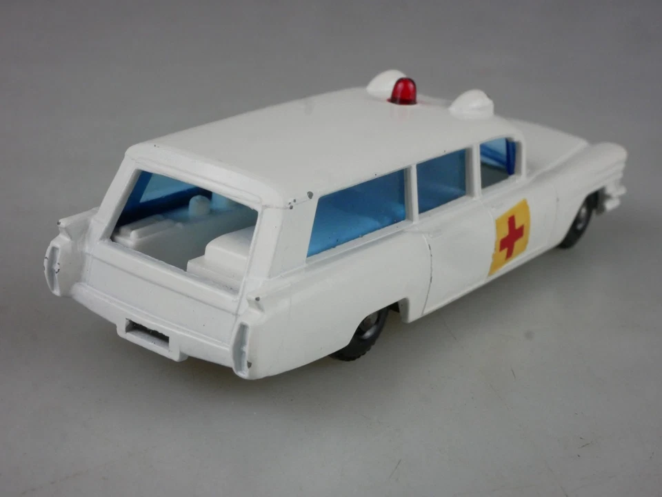 54b S & S Cadillac Ambulance - 31705 Matchbox Regular Wheels - Bild 4 von 4