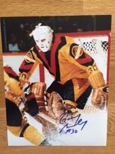 Vancouver Canucks Gary Bromley signed 8x10 W/COA pose 2