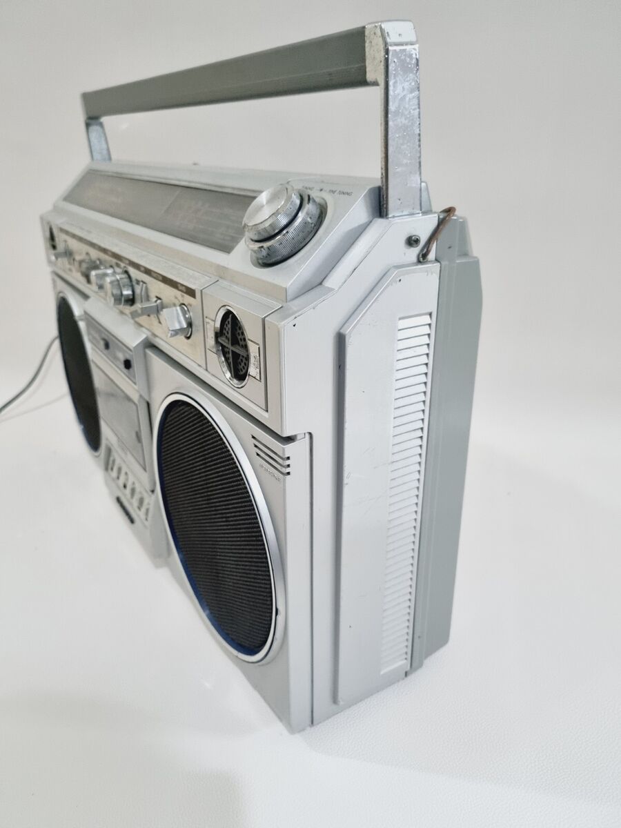 Vintage SANYO Boombox M-X620K Stereo Radio Cassette Recorder Vintage SANYO Boombox M-X620K Stereo Radio Cassette Recorder