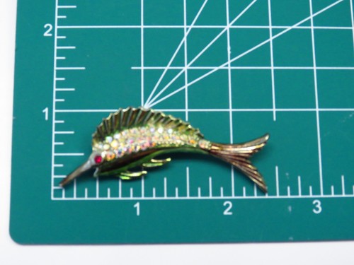 Spilla vintage smalto strass pesce marlin pesce spada nautica mare stravagante - Foto 8 di 8