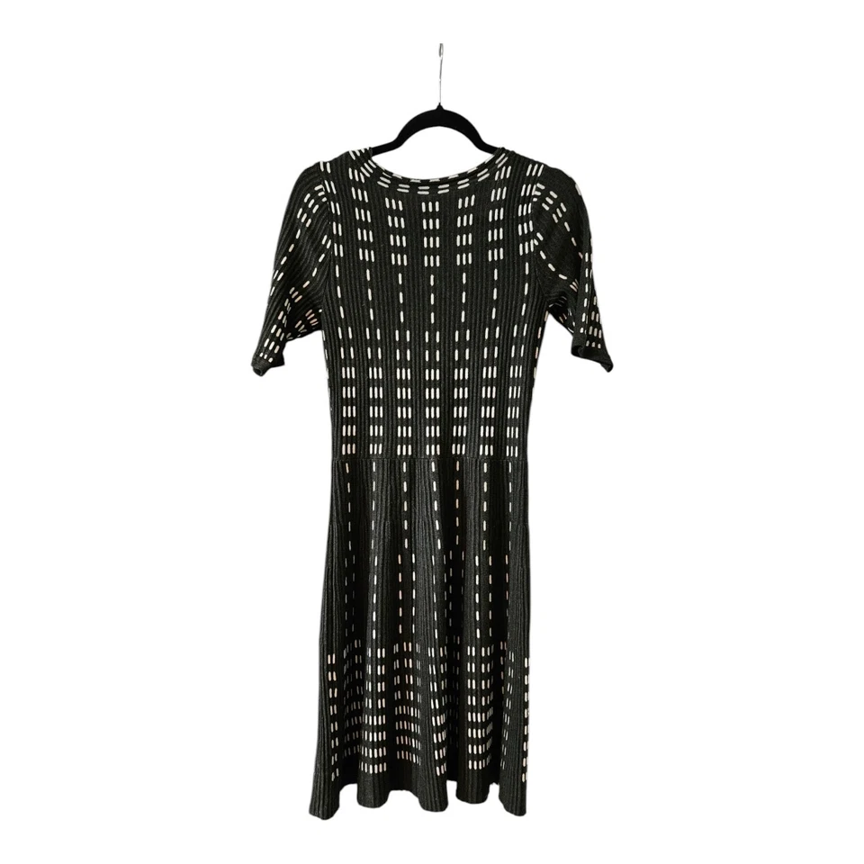 Gabby Skye Sweater Dress Grey White Short Sleeve Knee Length Size SM - Image 2 of 4
