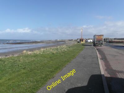 Photo 6x4 Ainslie car park Girvan There is a small cafe in this car park. c2013