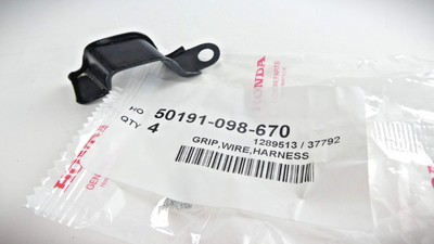 Kabelbaum Halter Honda Dax ST50   ST70 Dax Wiring Loom Clip 50191-098-670