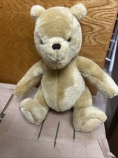 VTG - Gund Classic Pooh Sitting Plush 8  