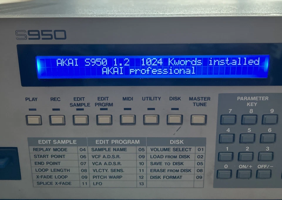 AKAI S-950 12 Bit Sampler/1024 KB RAM/helles LED Display/DJ Premier/Boombap/Rap - Bild 2 von 4