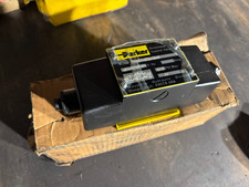 Parker D3W1CY14 - Hydraulic Directional Valve, 120/110V Solenoid (New in box)