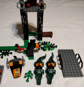 Lego Agents 8632 - Swamp Raid w/ Instructions (Incomplete Set) No Figures