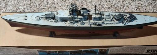 Revell Deutsches Schlachtschiff Bismark zusammengebaut mit Originalkarton und Anleitung - Bild 2 von 8