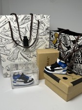 OFF-WHITE JORDAN mini Sneaker Keychain with Shoe Box 3D Gift/Charm High Quality