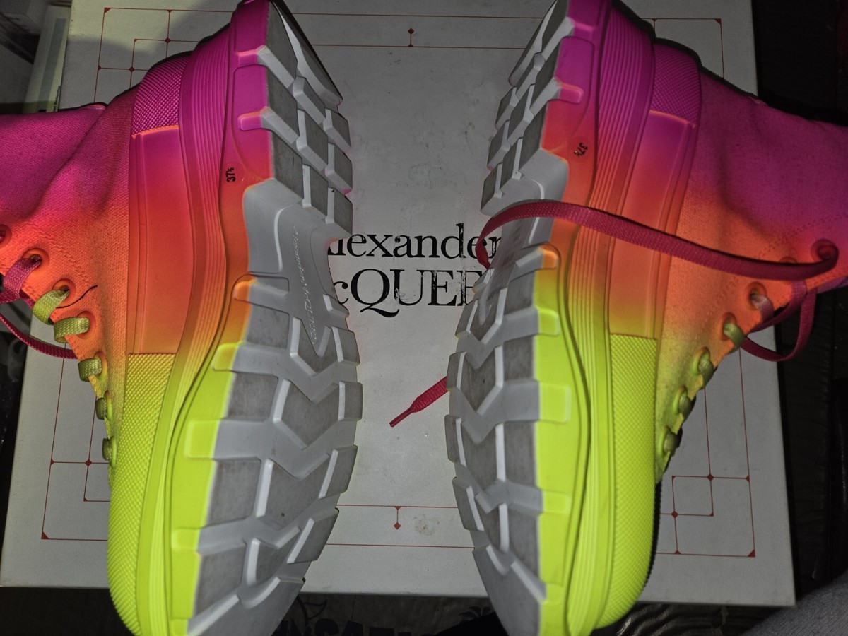 スニーカー ALEXANDER MCQUEEN Fuchsia Canvas Tread Slick Sneakers MCQUEEN | Fuchsia Women's Sneakers | YOOX