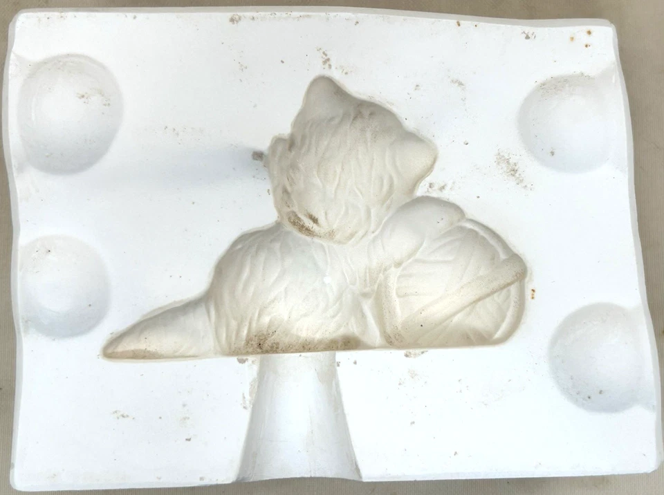 Alberta's 2.25"H Pequeño Cabello Largo Gatito con Hilo Deslizante Fundición Molde Cerámica 179 Foto 3 de 4