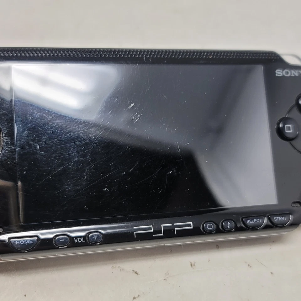 Sony PSP 1002 Portable Black Tested Working New Battery No charger - Image 2 of 4