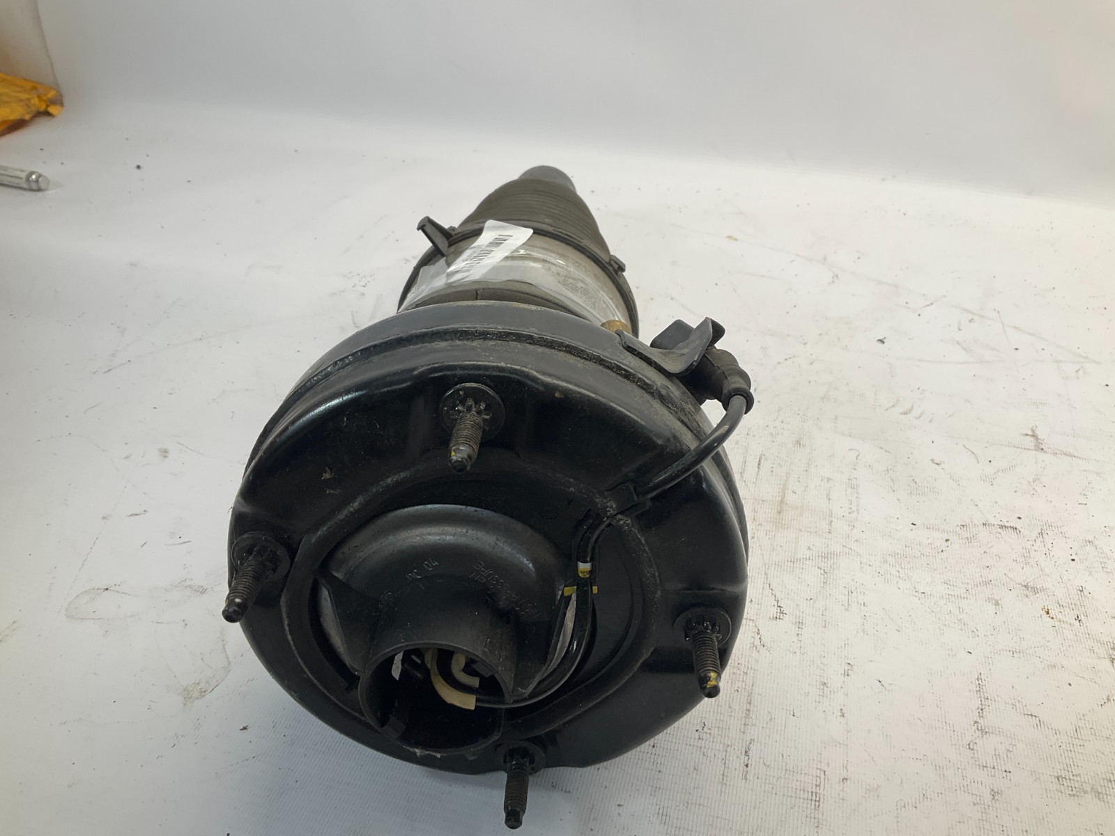 11-21 Bentley Mulsanne Front Right Passenger Strut Shock Absorber Q