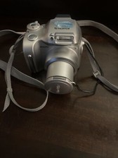 Fujifilm FinePix 2800 Zoom 2.0MP Digital Camera 6x Optical Zoom Silver Tested