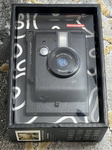 Brand New Lomography Lomo Instant Camera, 48mm f/8 (equiv 27mm) - Picture 4 of 7